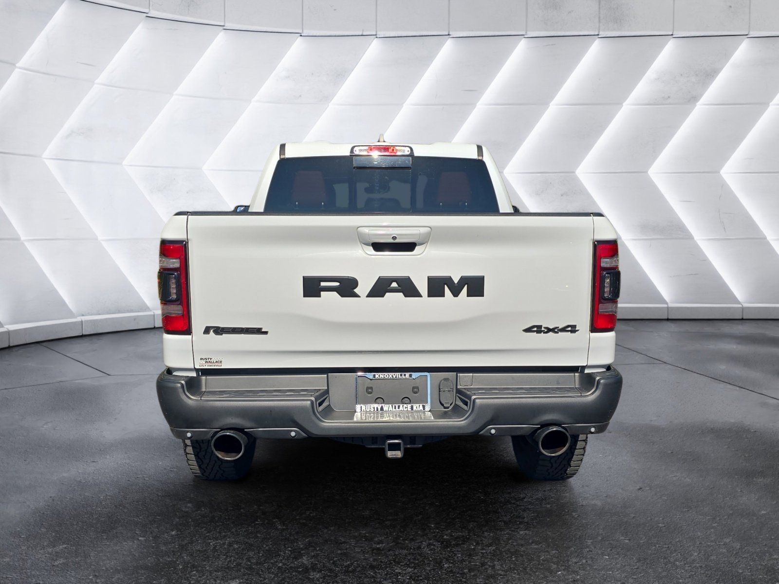 Used 2019 RAM 1500 Rebel w/ Rebel Level 2 Equipment Group AWD/4WD image 4
