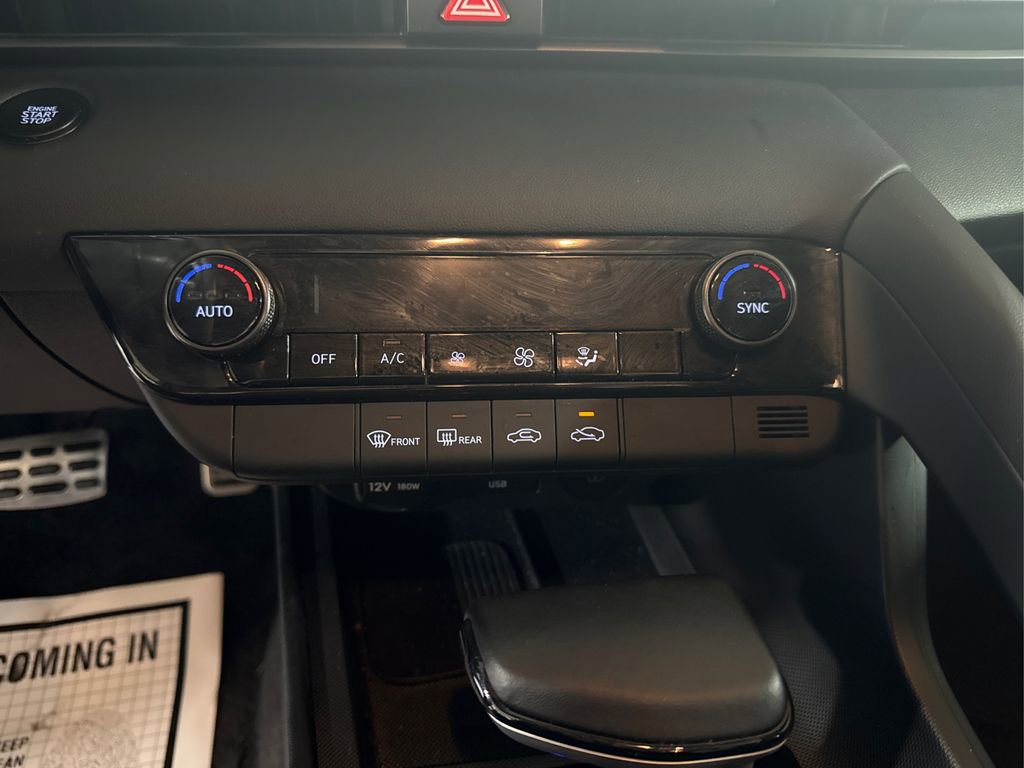 Used 2025 Hyundai Elantra Sport image 31