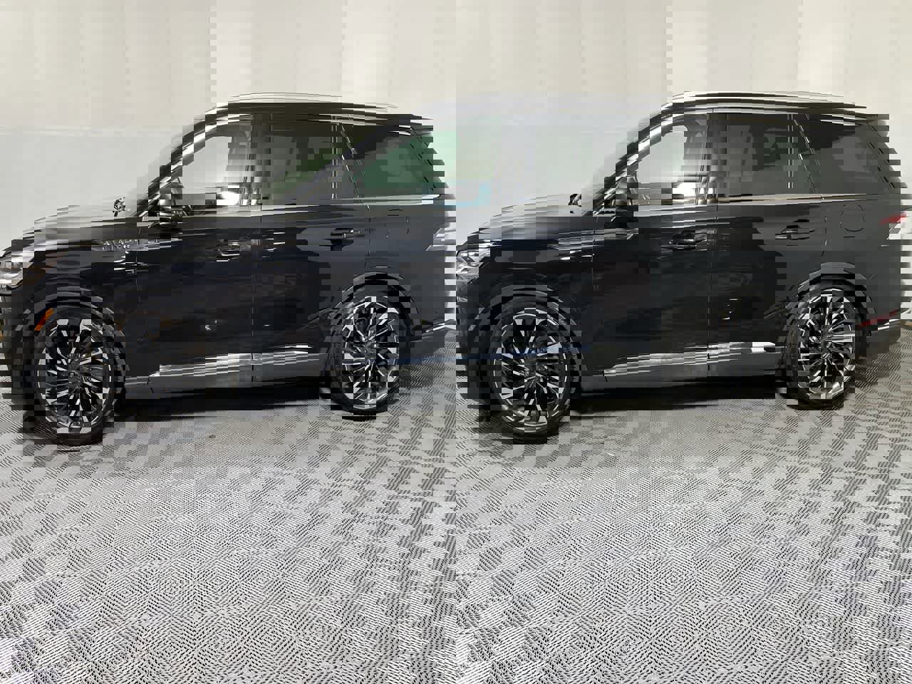 Used 2020 Lincoln Aviator Reserve w/ Equipment Group 202A AWD/4WD image 5