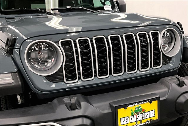 Used 2026 Jeep Wrangler Unlimited Sahara AWD/4WD image 35