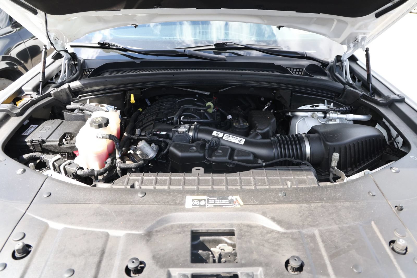 Used 2023 Jeep Grand Cherokee Altitude AWD/4WD image 38