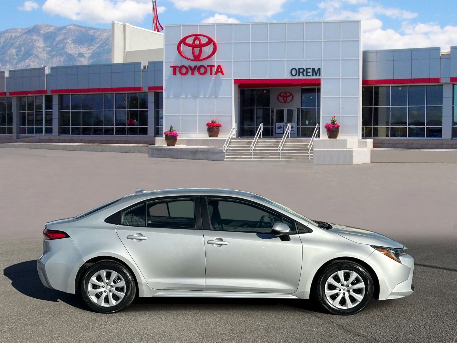 Used 2024 Toyota Corolla LE FWD image 3