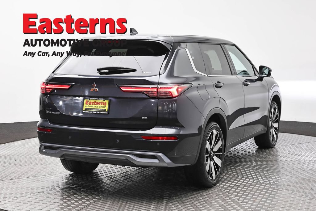 Used 2025 Mitsubishi Outlander SE AWD/4WD image 5