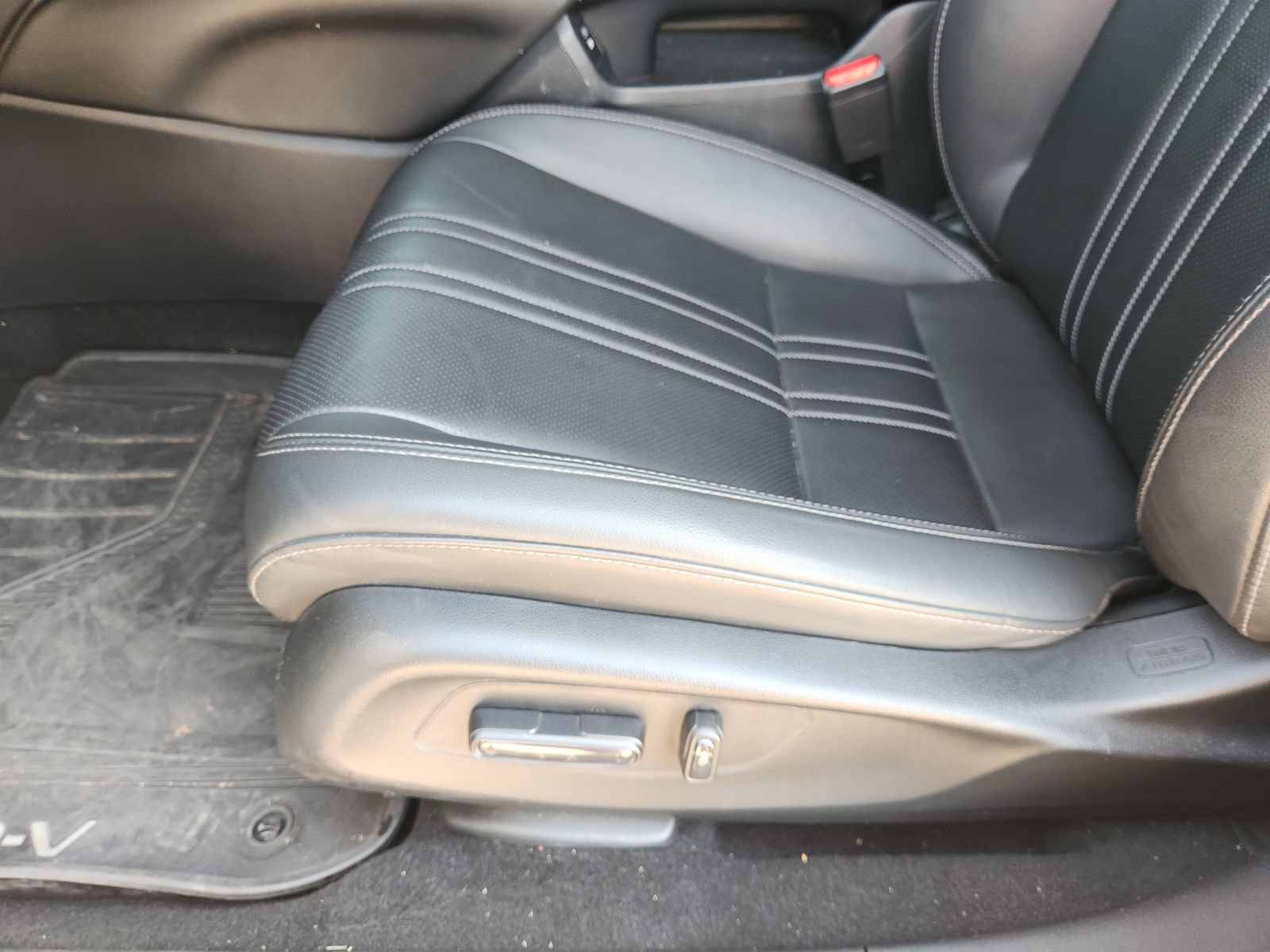 Used 2024 Honda HR-V EX-L image 29