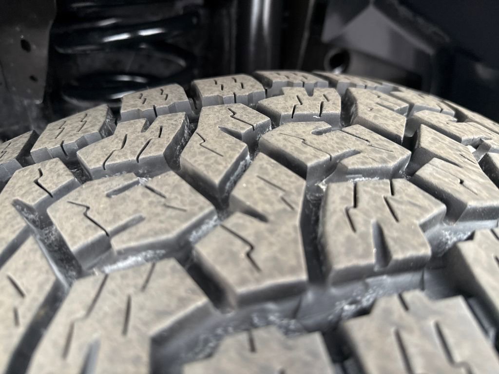 Used 2024 RAM 2500 Tradesman w/ Chrome Appearance Group image 32