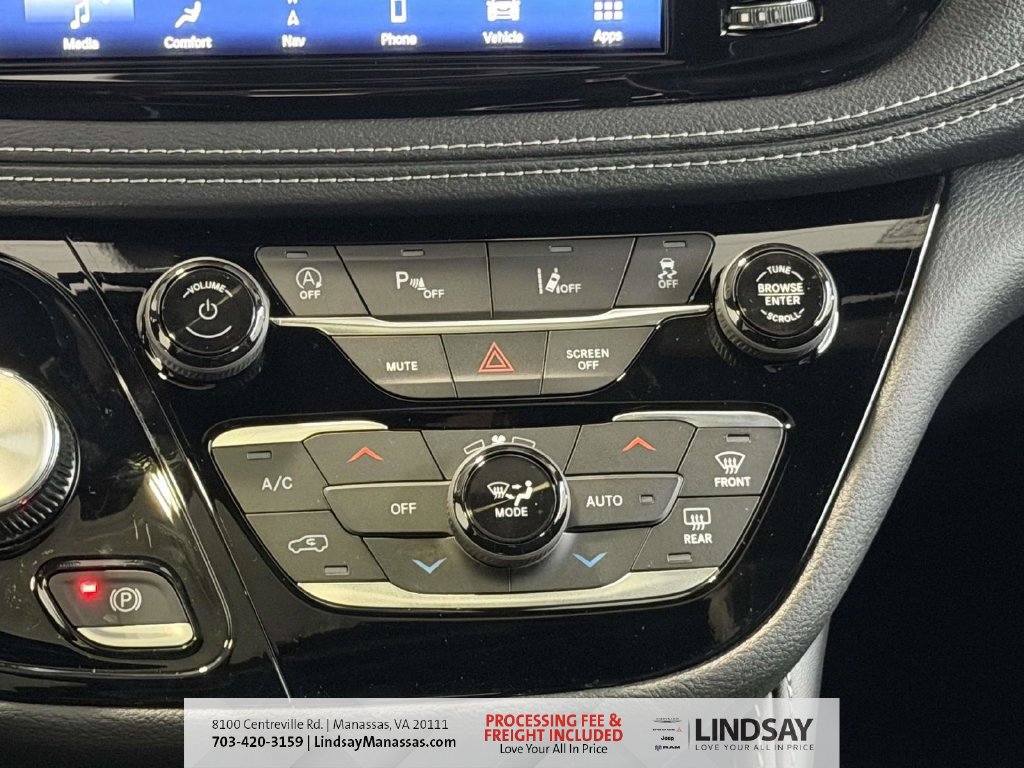 New 2027 Chrysler Pacifica Limited AWD/4WD image 27