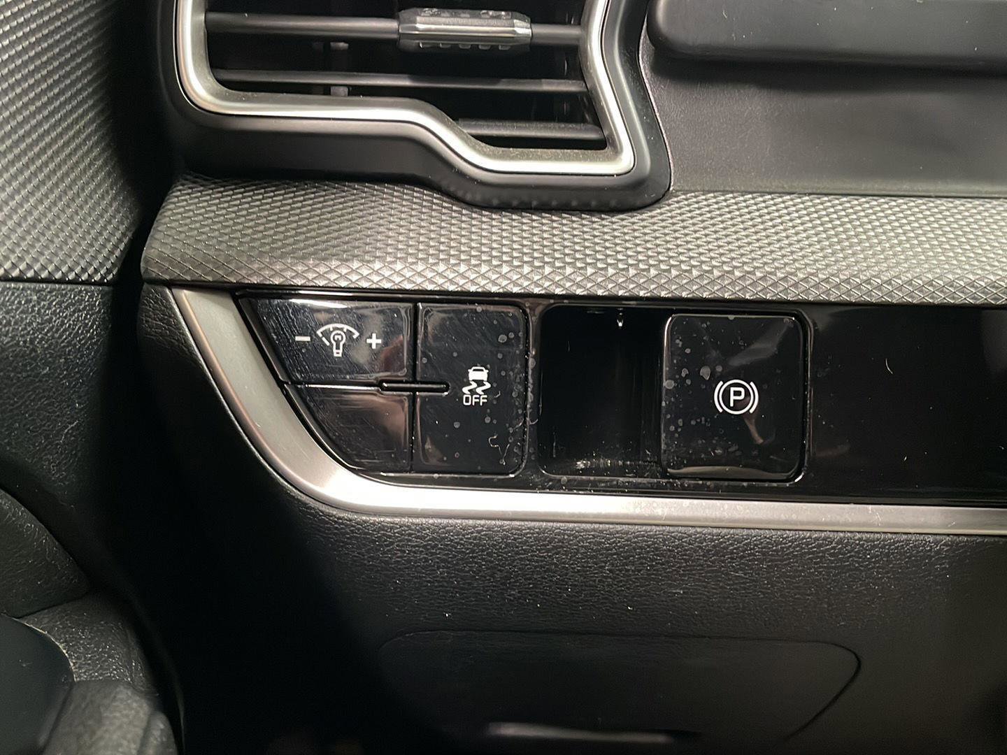 Used 2023 Kia Sportage LX image 14