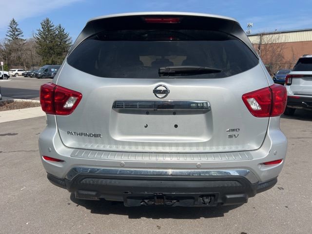 Used 2018 Nissan Pathfinder SV w/ SV Tech Package image 6