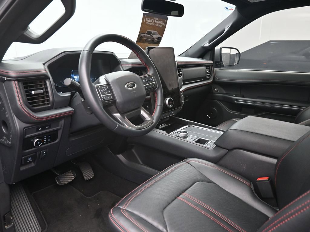 Used 2024 Ford Expedition Limited image 19