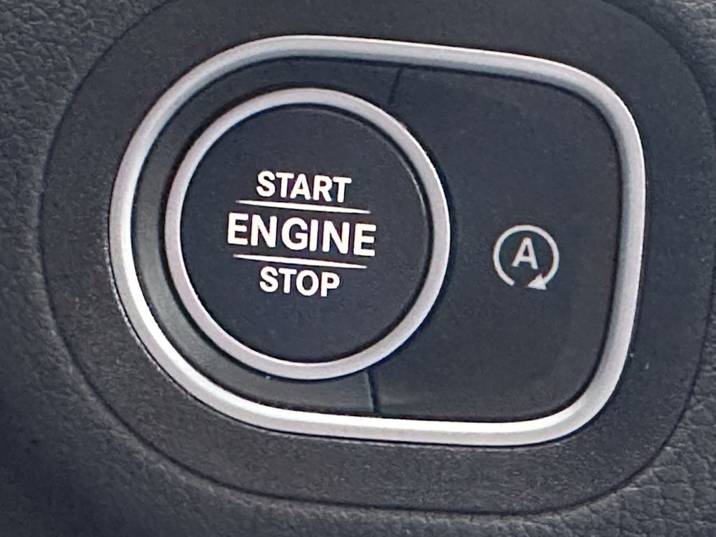 Used 2025 Mercedes-Benz GLE 350 4MATIC image 25