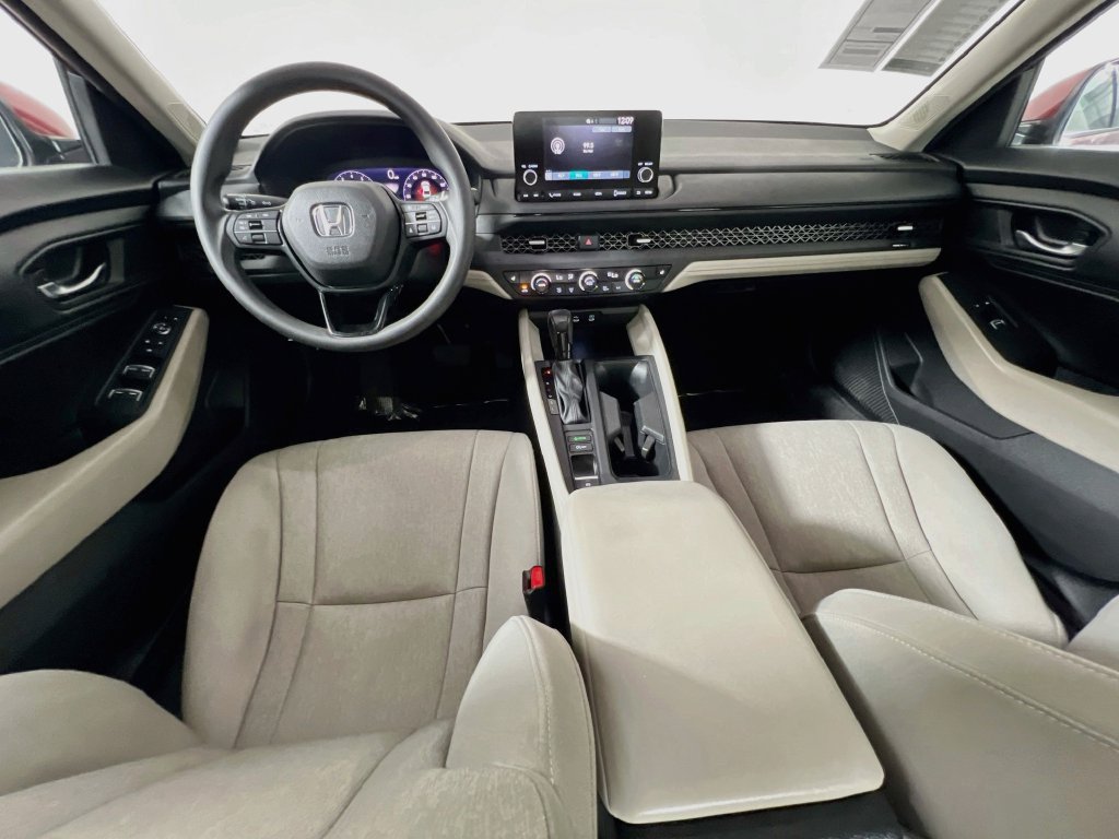 Used 2024 Honda Accord EX image 27