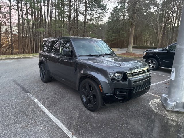 Used 2025 Land Rover Defender 110 V8 image 12