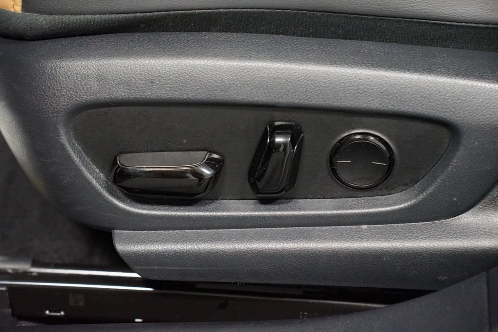Used 2024 Lexus ES 350 w/ Premium Package FWD image 32