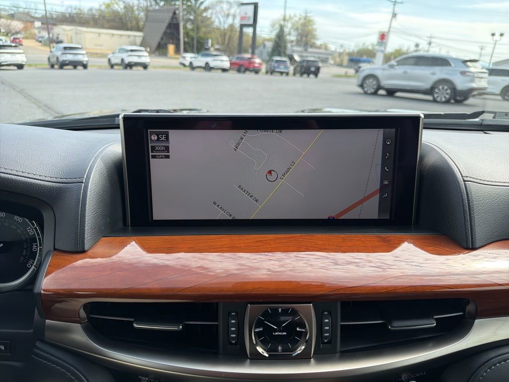 Used 2016 Lexus LX 570 4WD w/ Luxury Package image 37