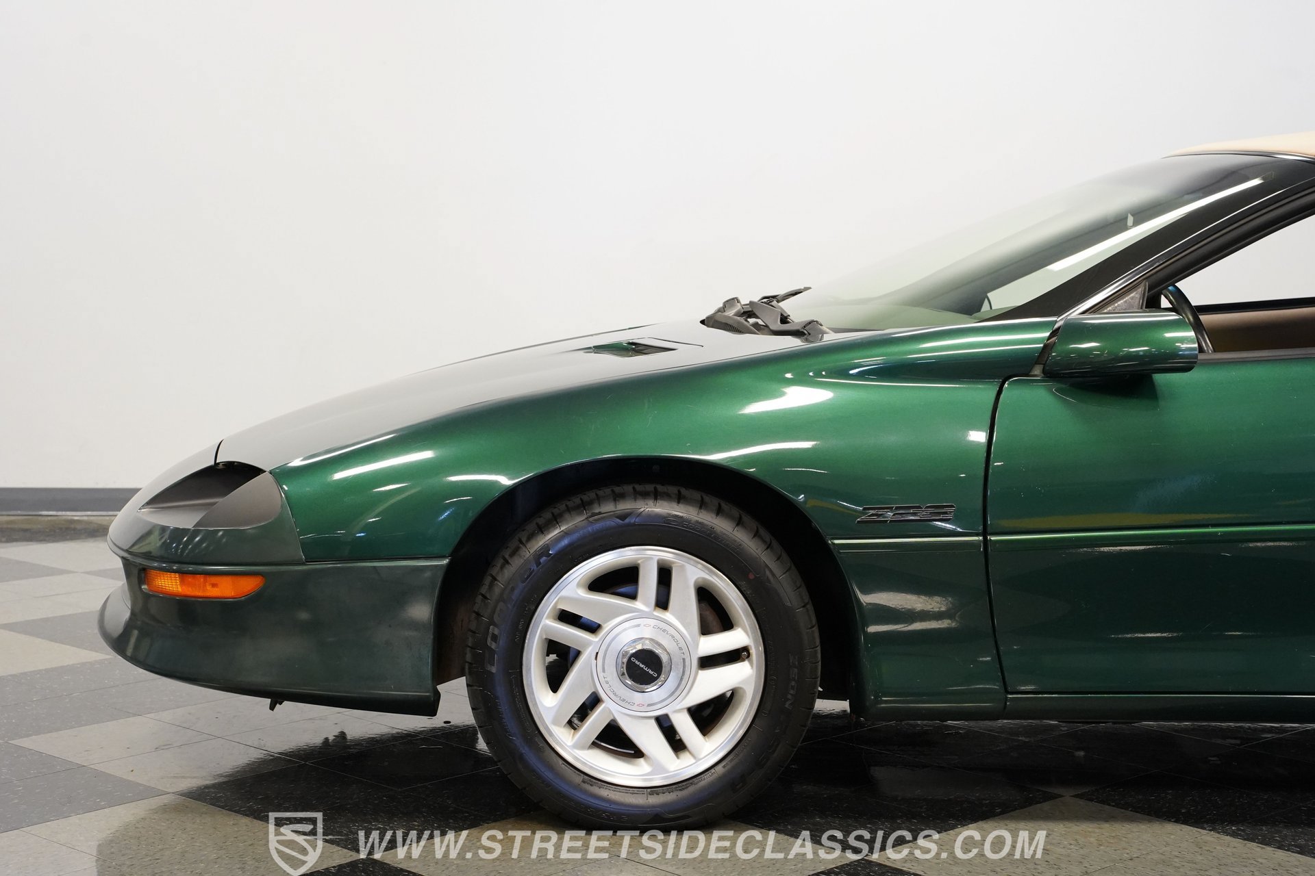 Used 1995 Chevrolet Camaro Z28 RWD image 24