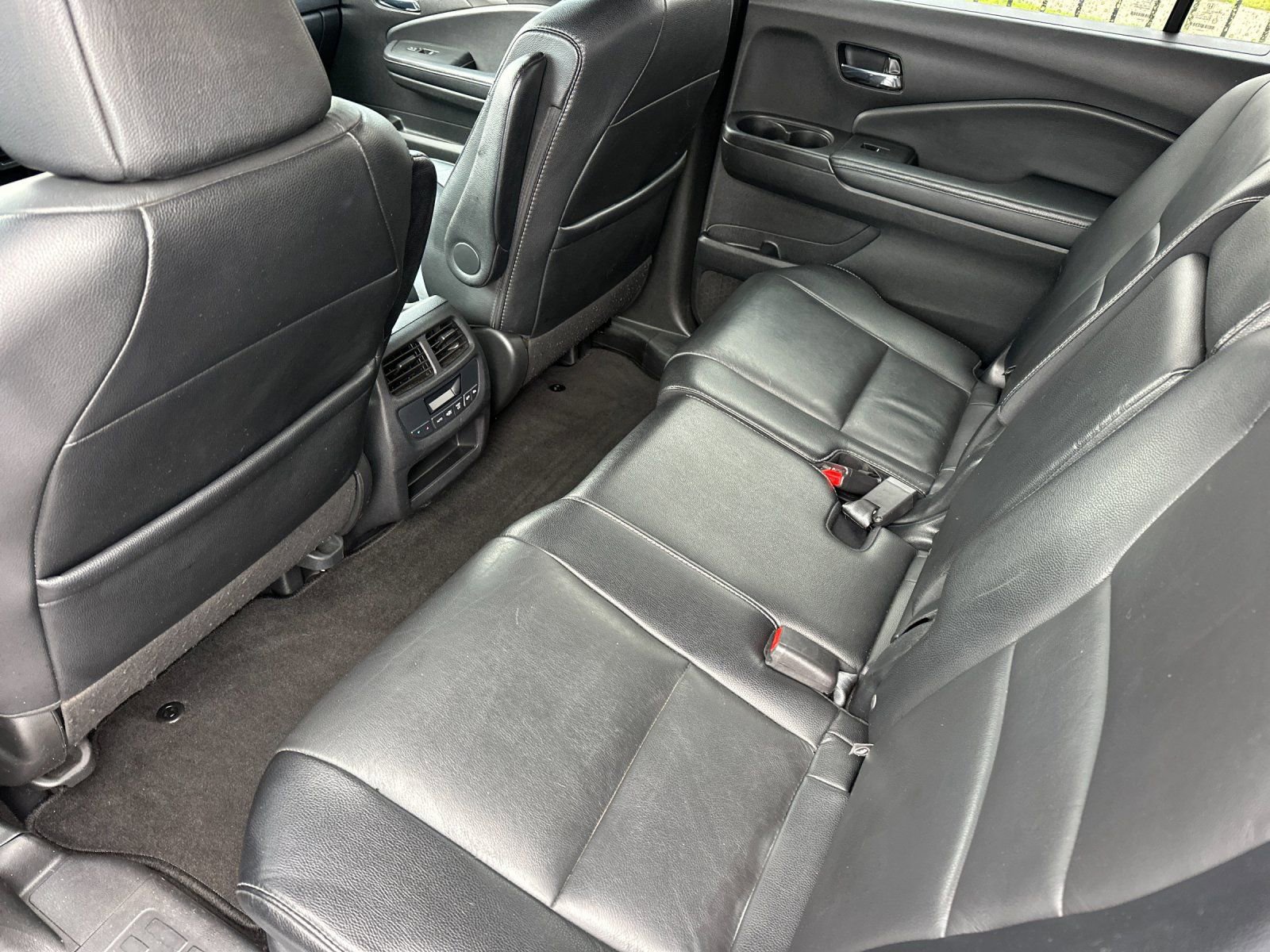 Used 2018 Honda Pilot EX-L image 11