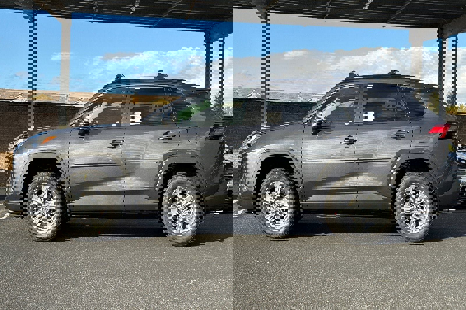 New 2025 Toyota RAV4 XLE image 7