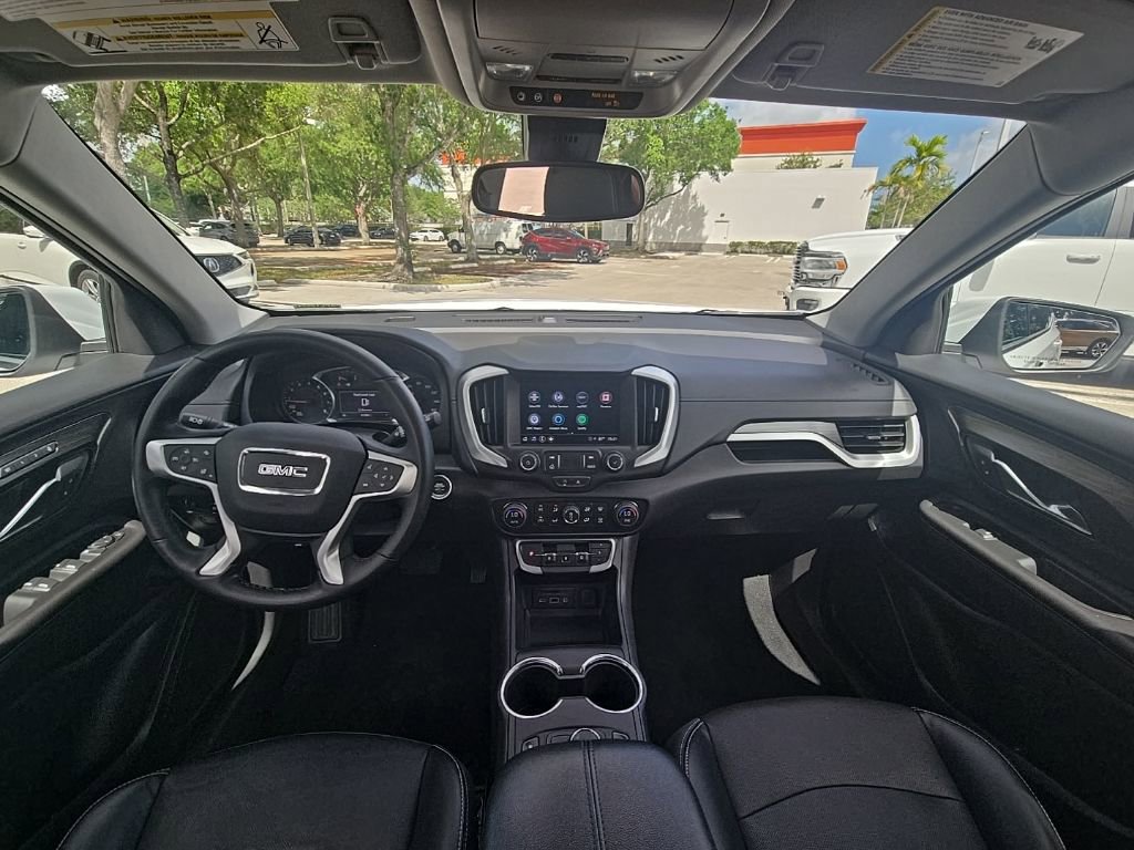 Used 2023 GMC Terrain SLT image 28