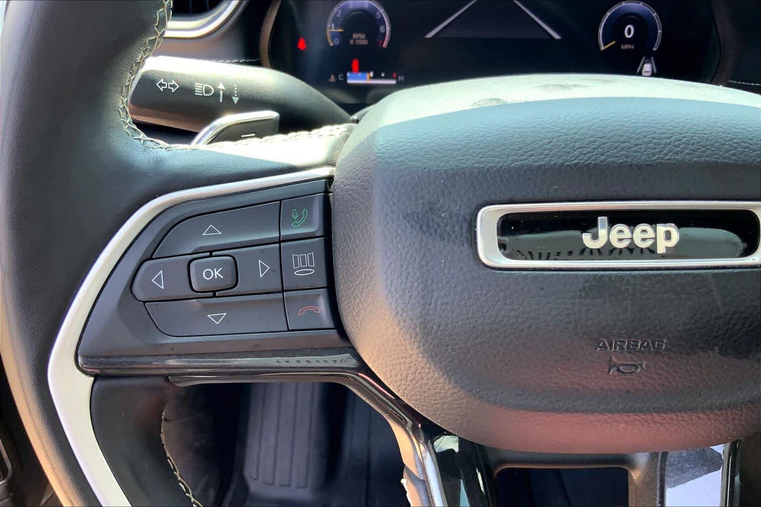 Used 2022 Jeep Grand Cherokee L Laredo w/ Luxury Tech Group I RWD image 23