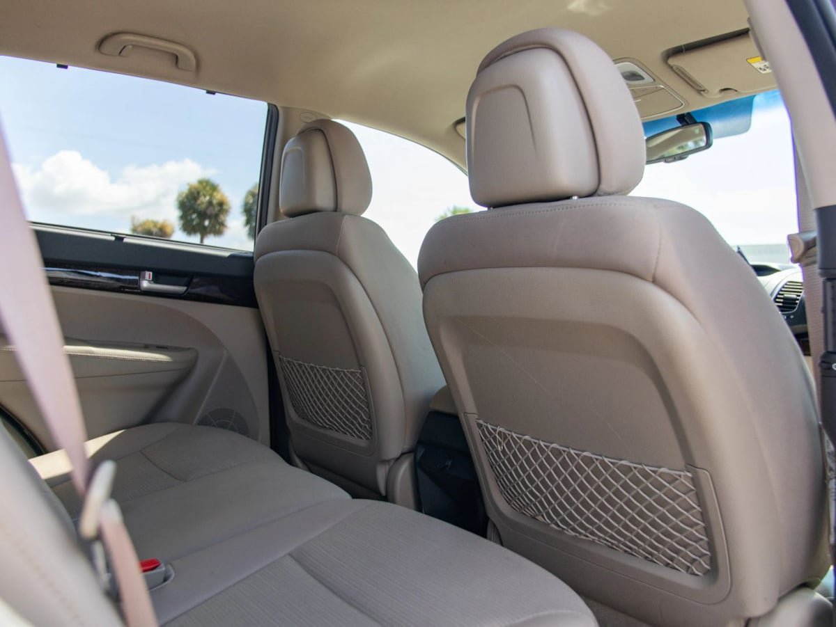 Used 2014 Kia Sorento LX FWD image 25