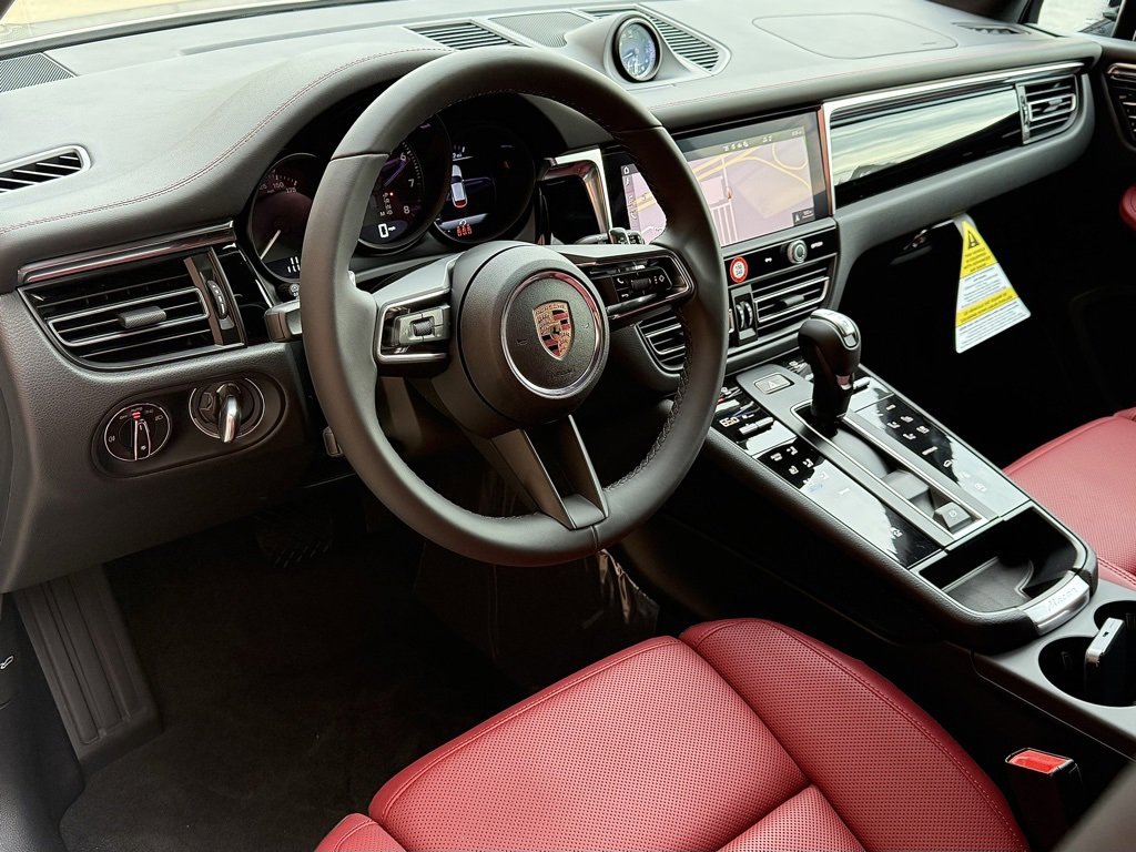 New 2026 Porsche Macan image 4