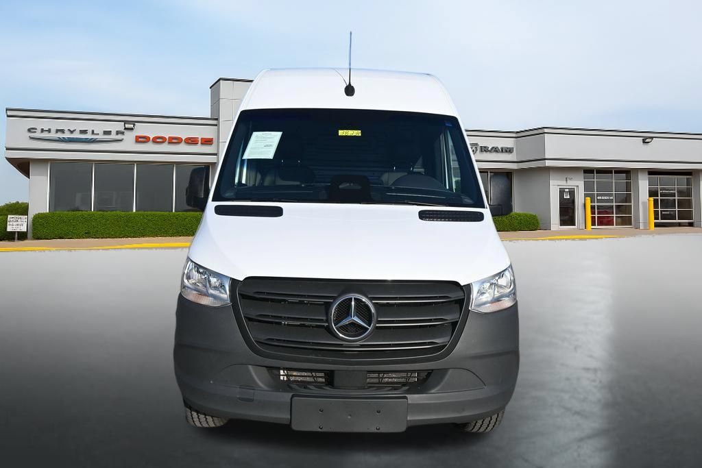 Used 2025 Mercedes-Benz Sprinter 2500 image 8