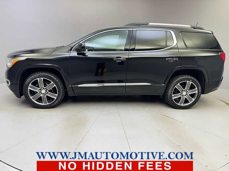 Used 2018 GMC Acadia Denali w/ Technology Package AWD/4WD image 2