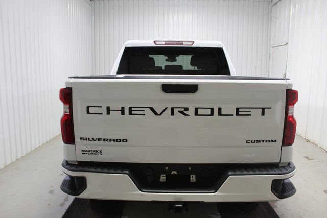 Used 2023 Chevrolet Silverado 1500 Custom w/ LPO, Dark Essentials Package image 5