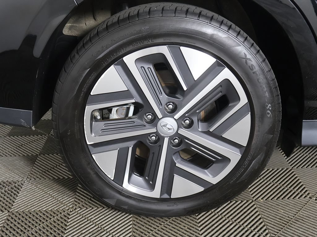 Used 2022 Hyundai Kona Limited w/ Cargo Package FWD image 22