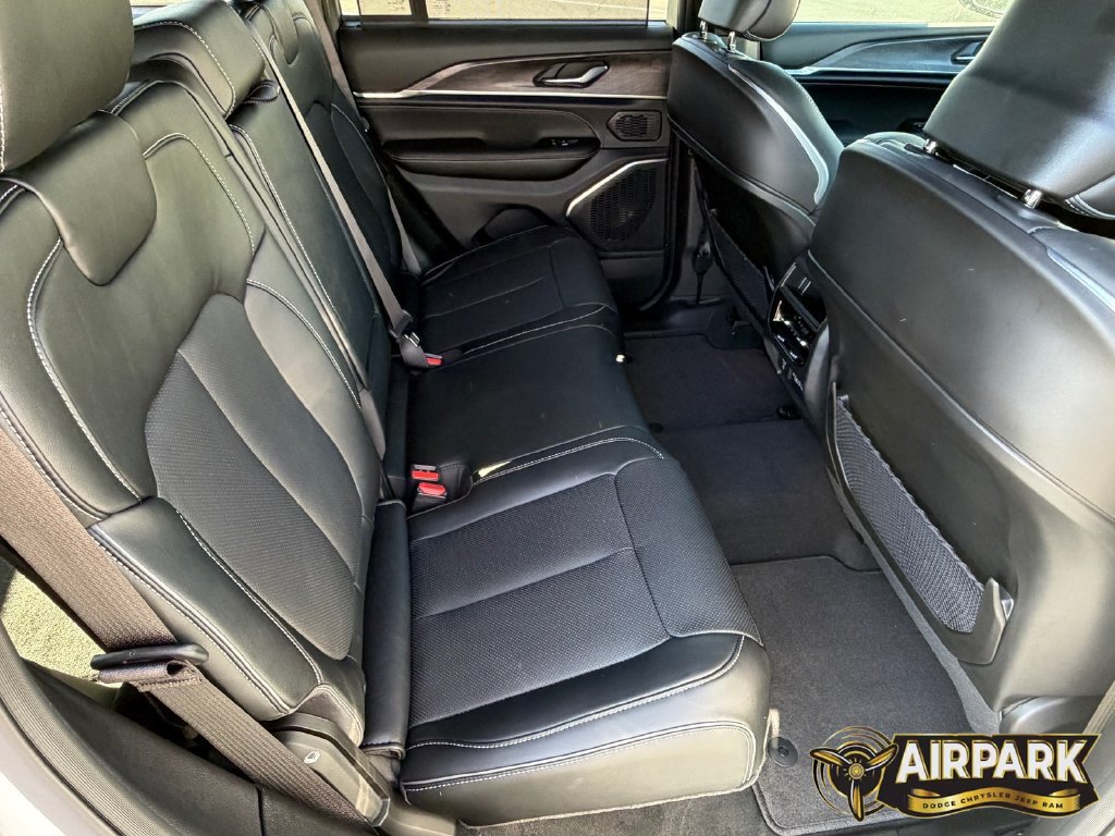 New 2025 Jeep Grand Cherokee Overland w/ Adv Protech Group III AWD/4WD image 13