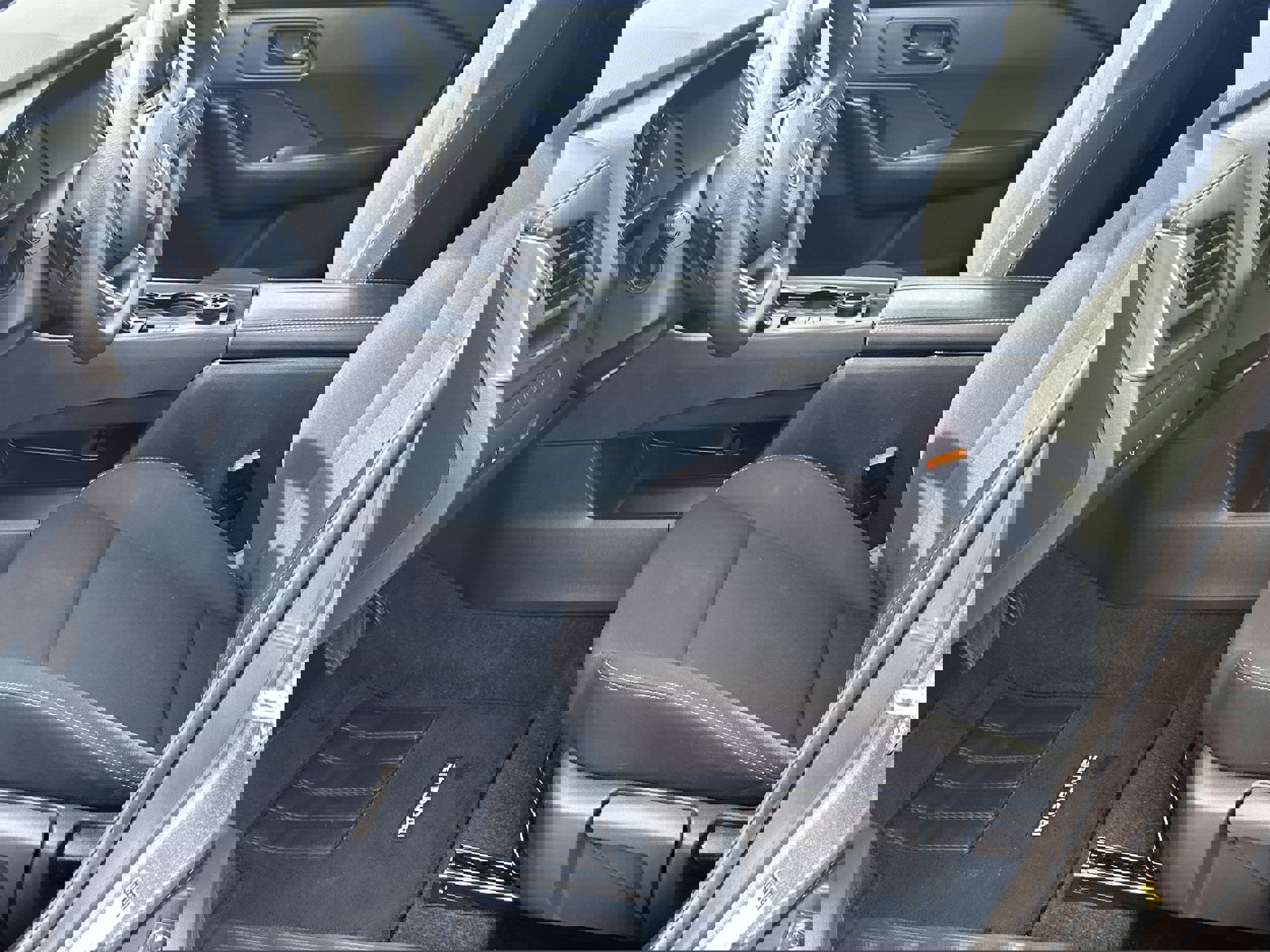 Used 2024 Nissan Rogue S image 9