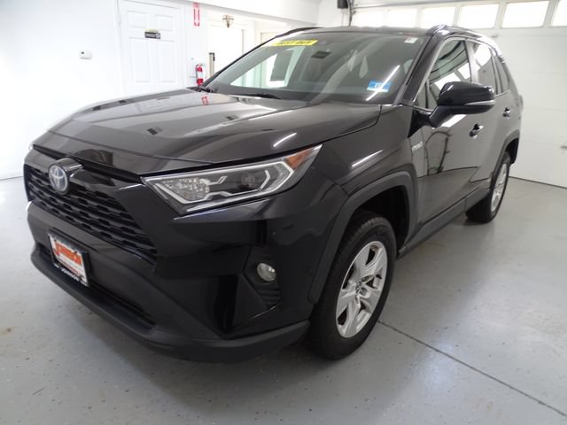 Used 2021 Toyota RAV4 XLE w/ Convenience Package AWD/4WD image 18