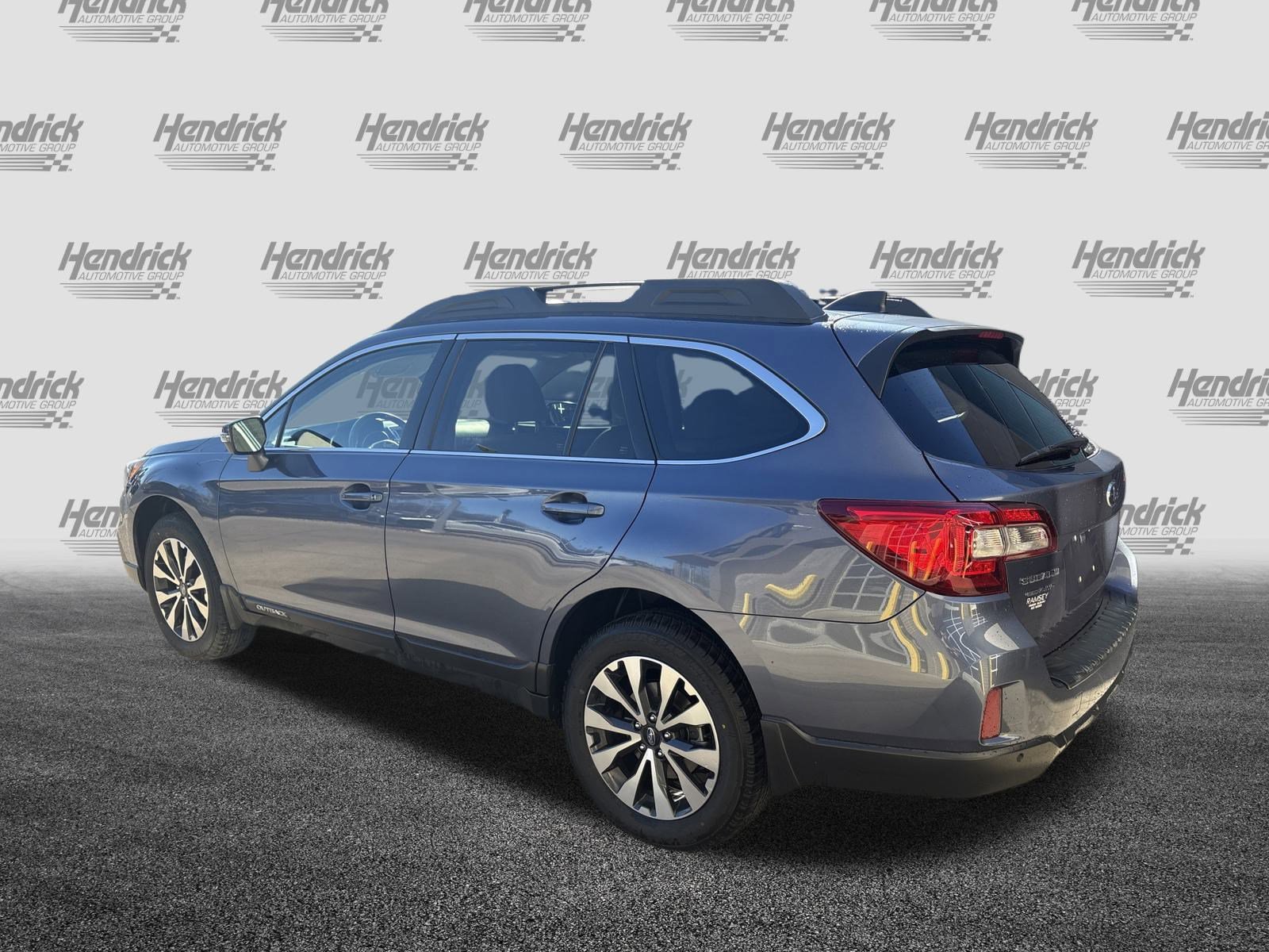 Used 2017 Subaru Outback 2.5i Limited image 8