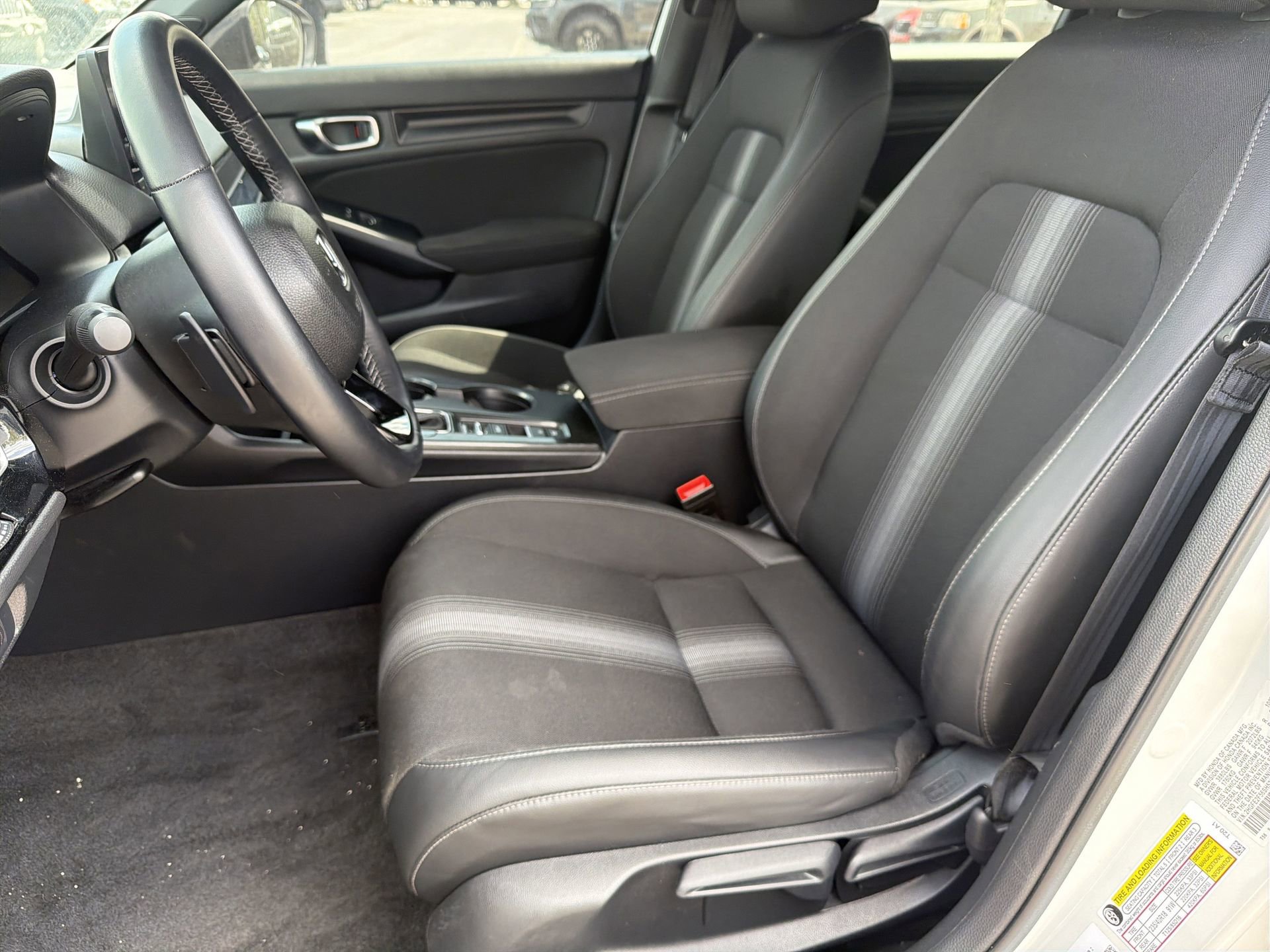 Used 2025 Honda Civic Sport image 9