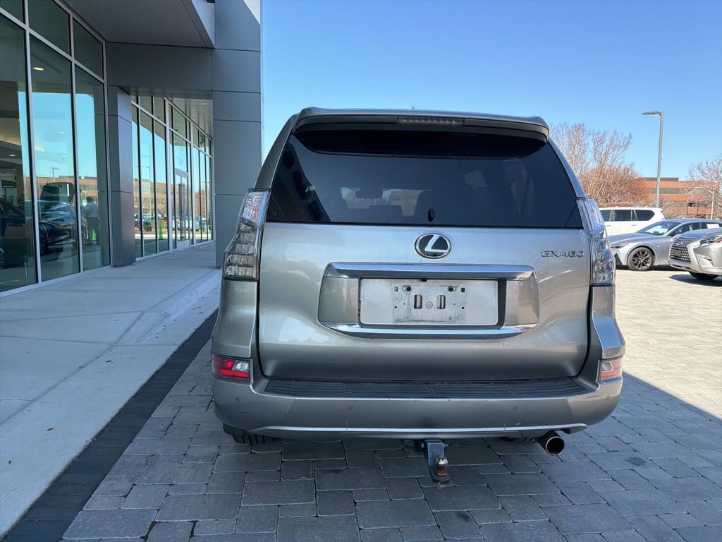 Used 2020 Lexus GX 460 Premium w/ Premium Package image 23