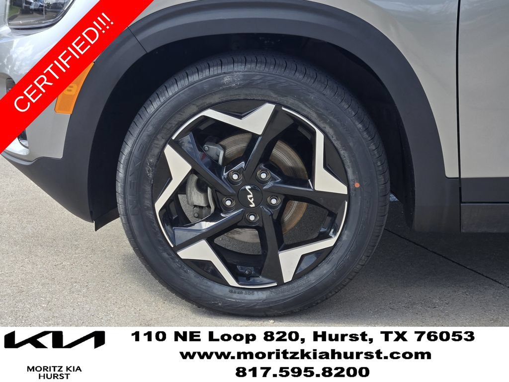 Certified 2024 Kia Seltos EX FWD image 17