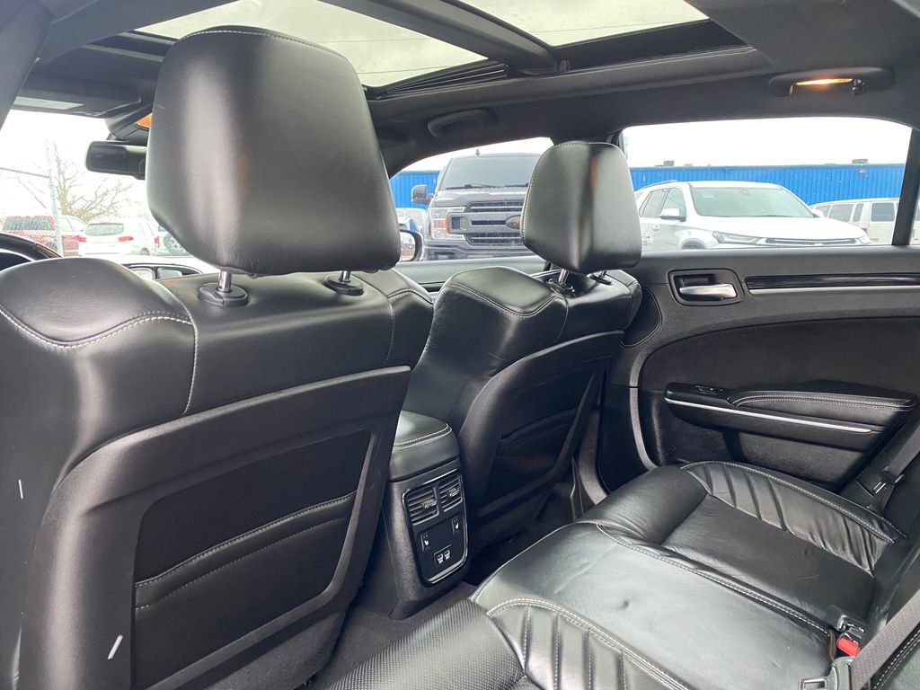 Used 2023 Chrysler 300 C image 18