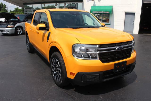 Used 2023 Ford Maverick Lariat w/ Lariat Luxury Package image 2