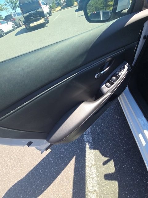 Used 2022 Nissan Sentra SV FWD image 23