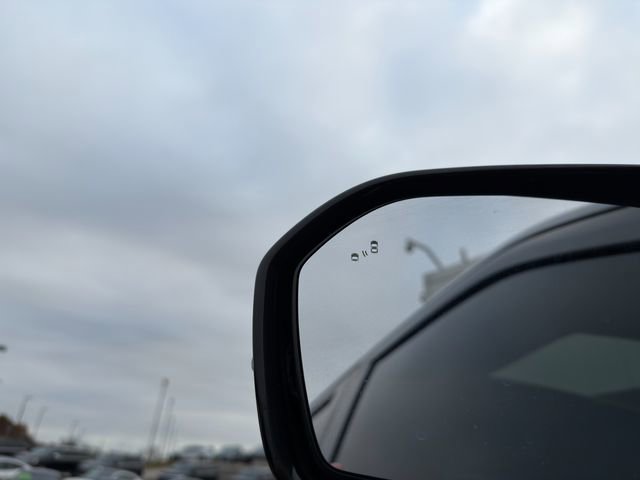 Used 2021 Ford Expedition XLT image 12