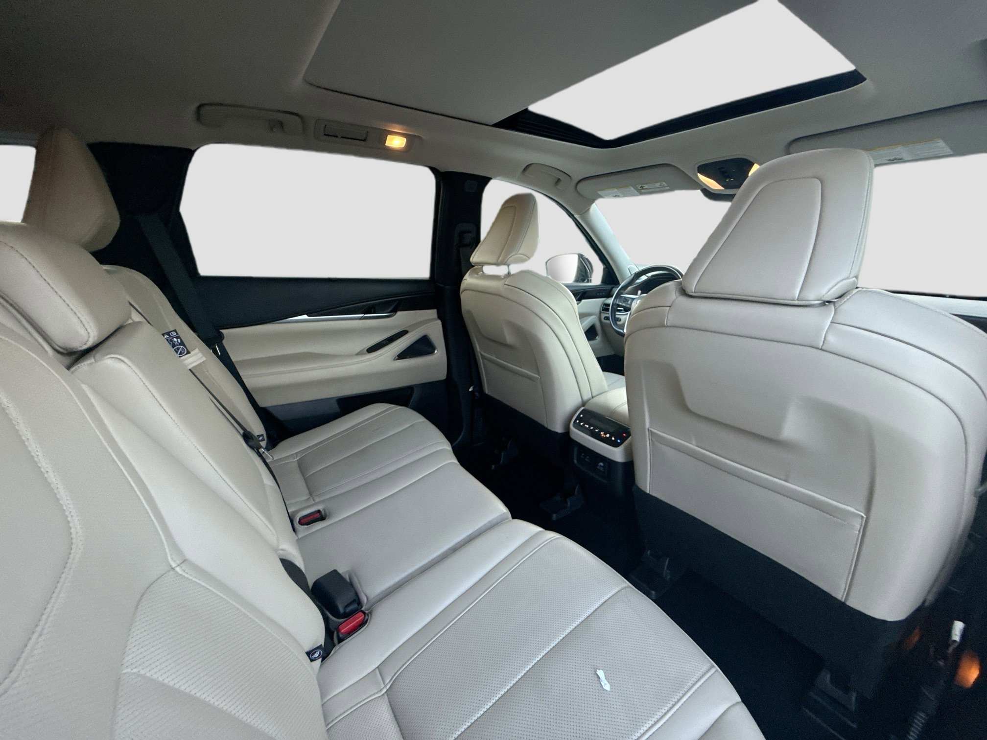 Used 2022 INFINITI QX60 Sensory w/ Cargo Package image 32