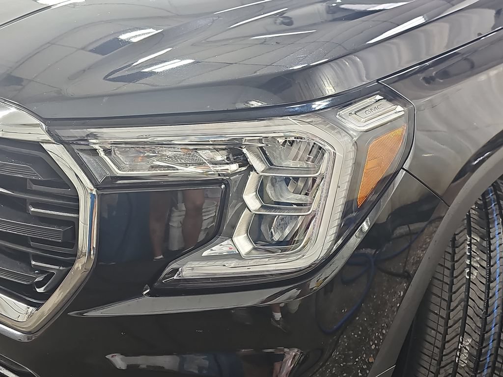Certified 2024 GMC Terrain SLE w/ Driver Convenience Package FWD image 36