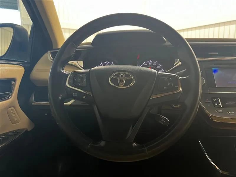 Used 2013 Toyota Avalon XLE image 16