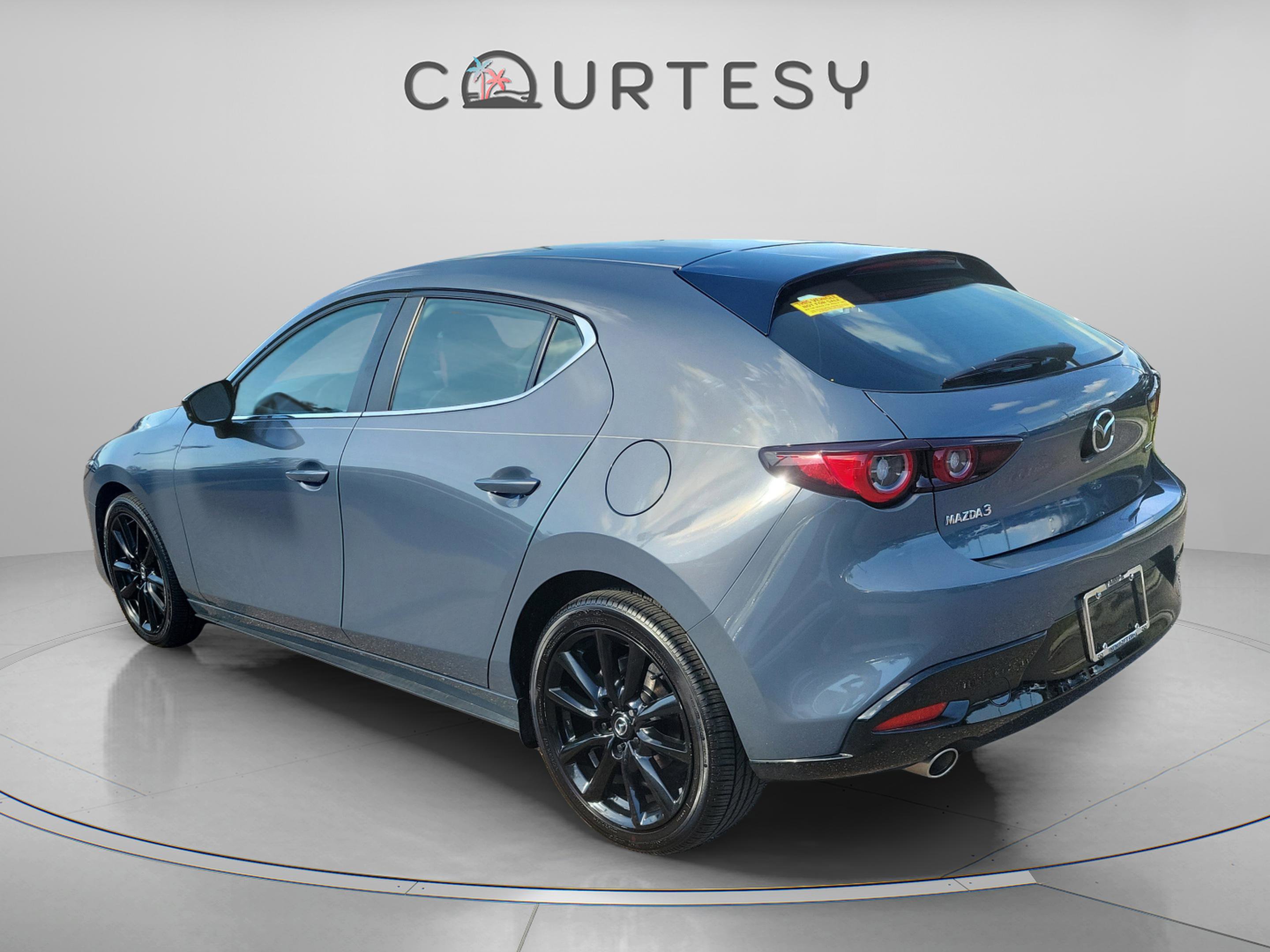 Used 2023 MAZDA MAZDA3 s image 2