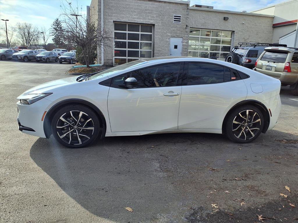 Certified 2025 Toyota Prius Plug-In Hybrid w/ Limited Premium Package image 30
