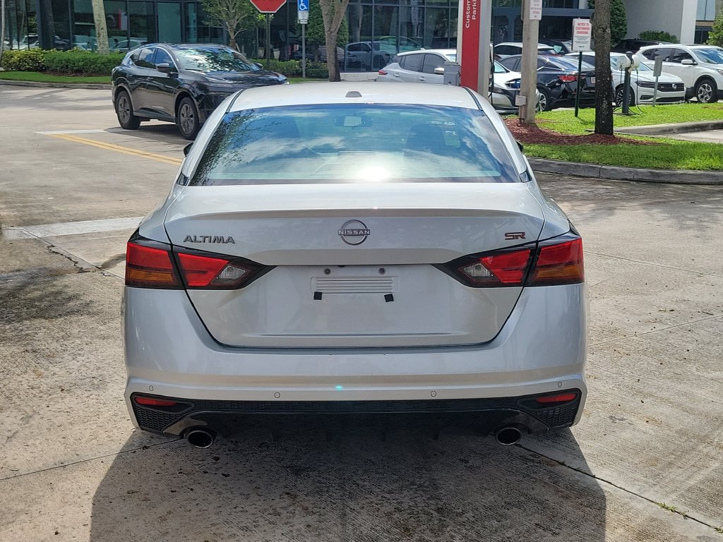 Certified 2024 Nissan Altima 2.5 SR FWD image 6