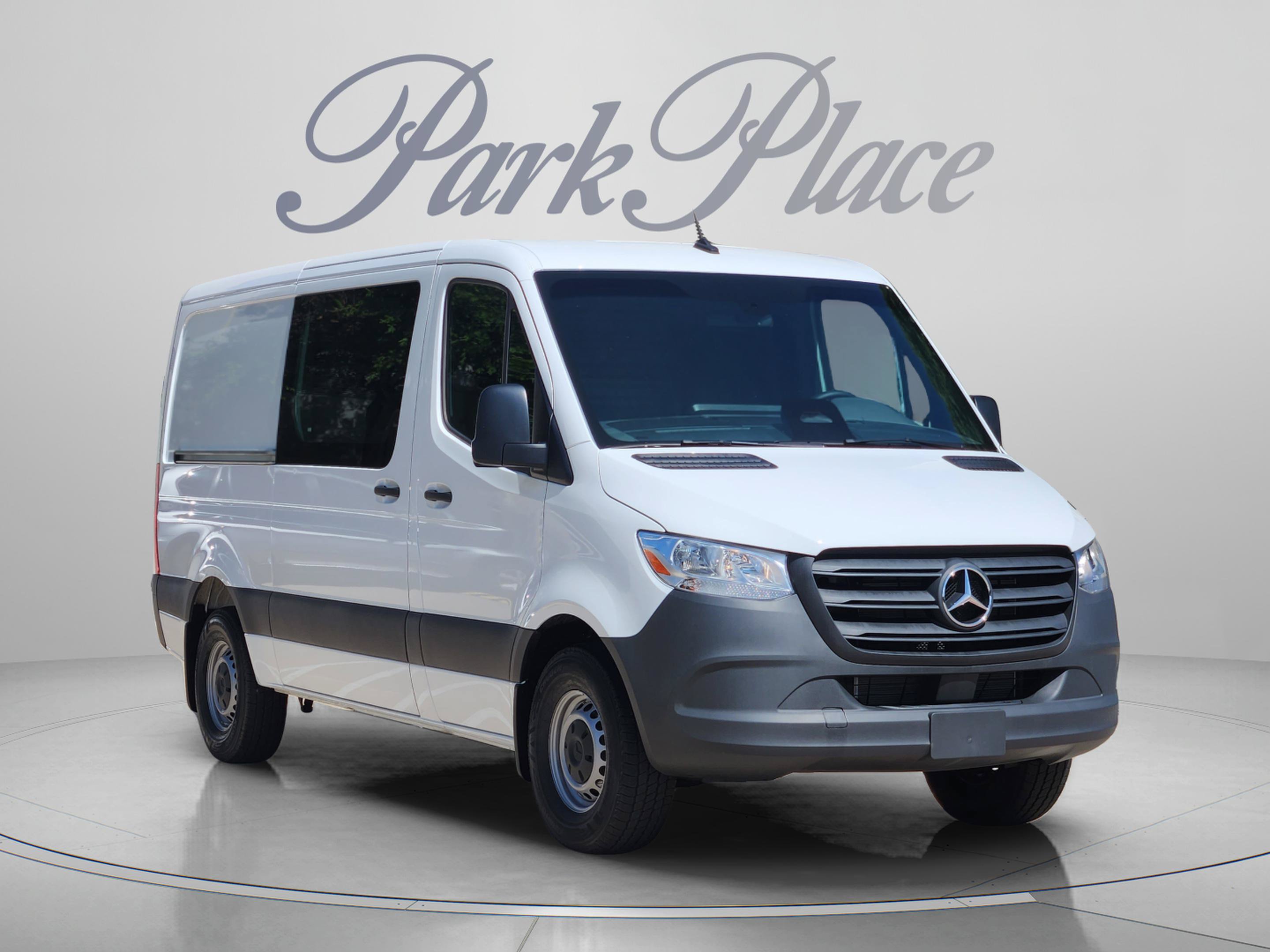 Certified 2025 Mercedes-Benz Sprinter 2500 image 4