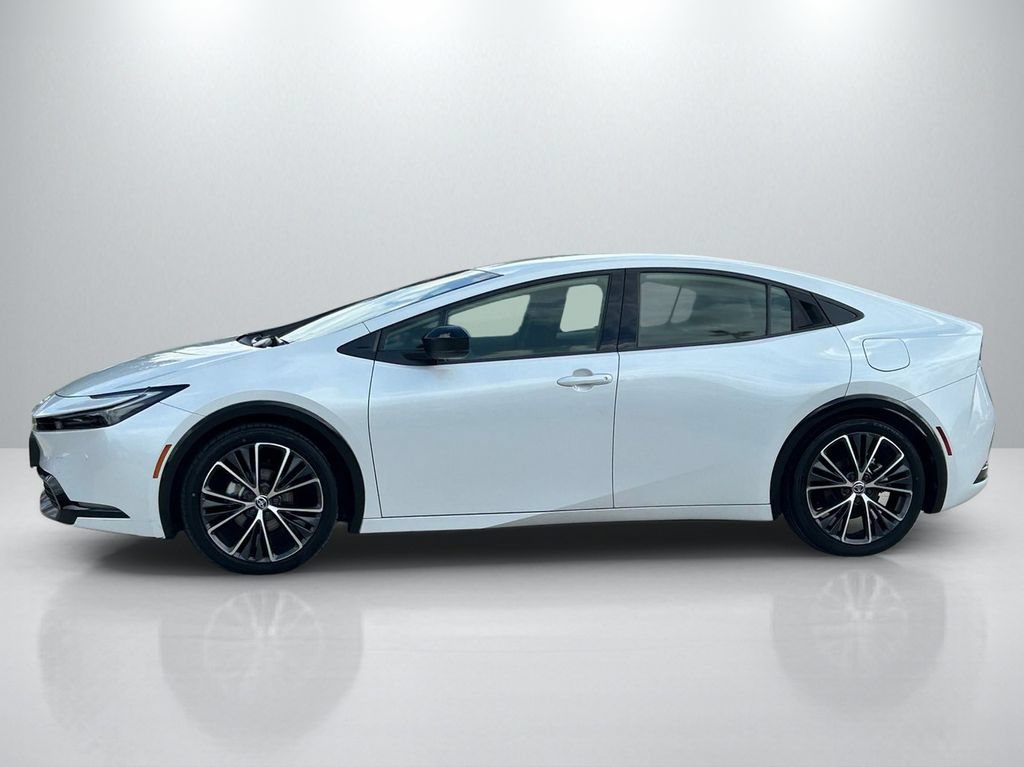 Used 2023 Toyota Prius XLE FWD image 8