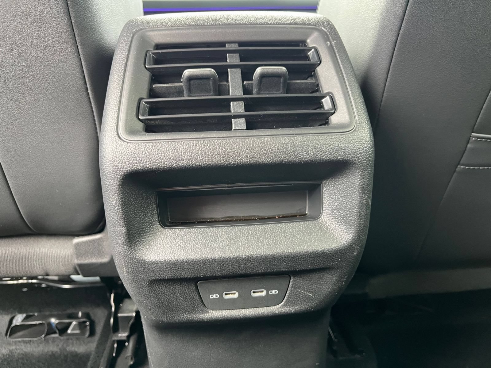 Used 2026 Volkswagen Tiguan SE AWD/4WD image 20
