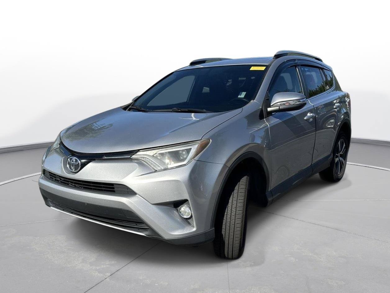 Used 2016 Toyota RAV4 XLE FWD image 2